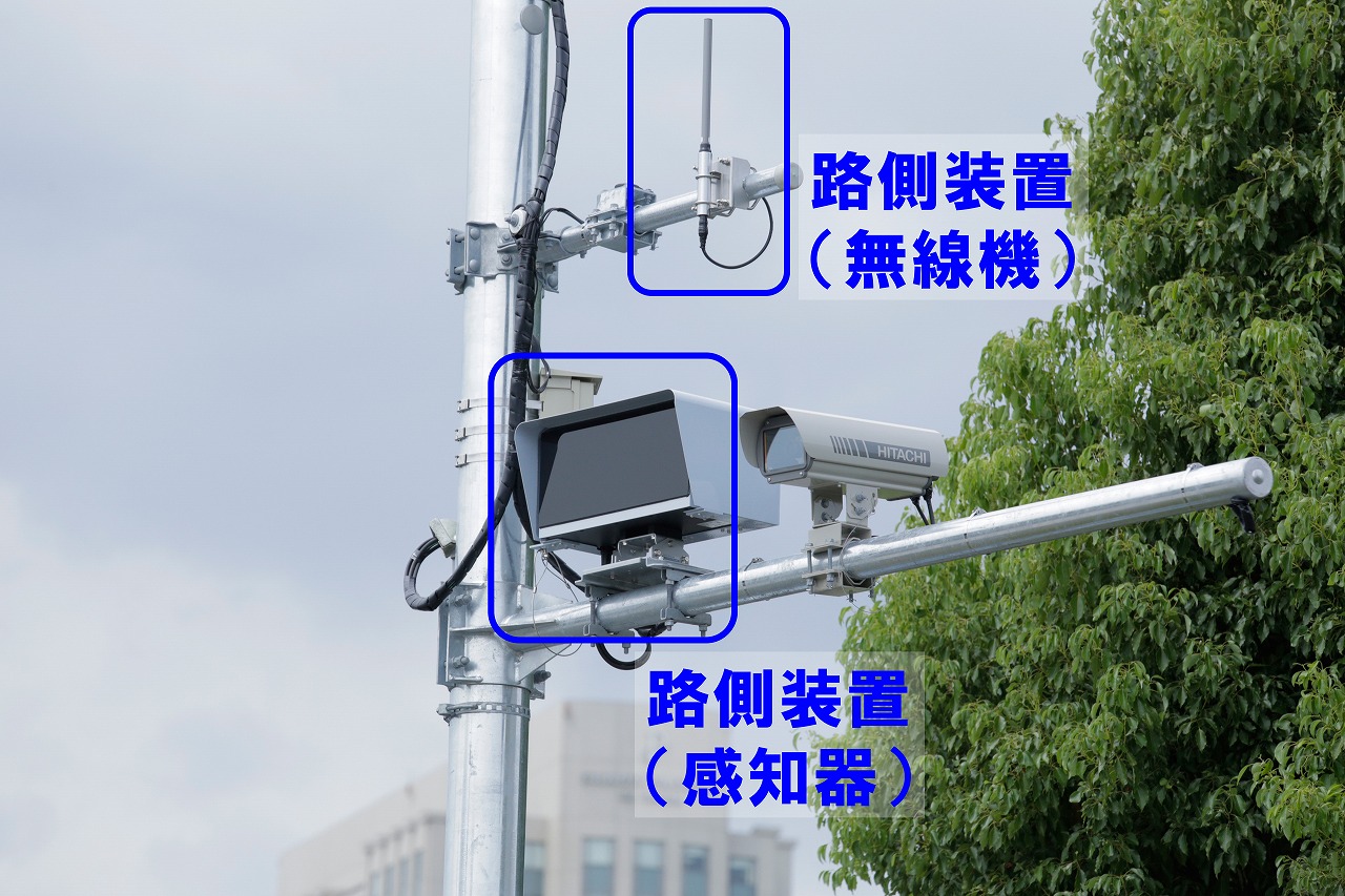 トヨタ、世界初の運転支援システムITS Connectを新型車に採用