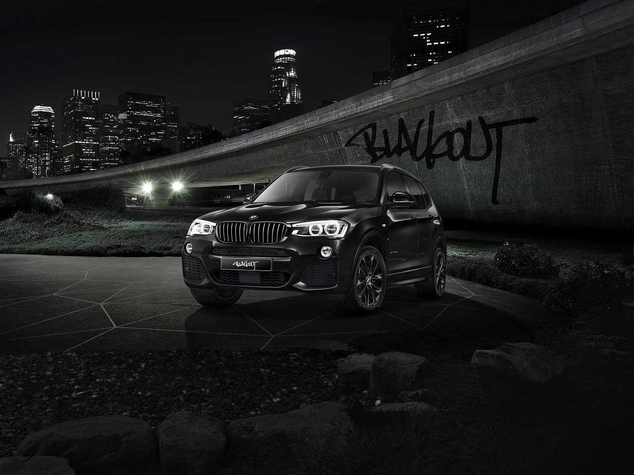 BMW X3の特別限定モデル「Celebration Edition “BLACKOUT”」を発売